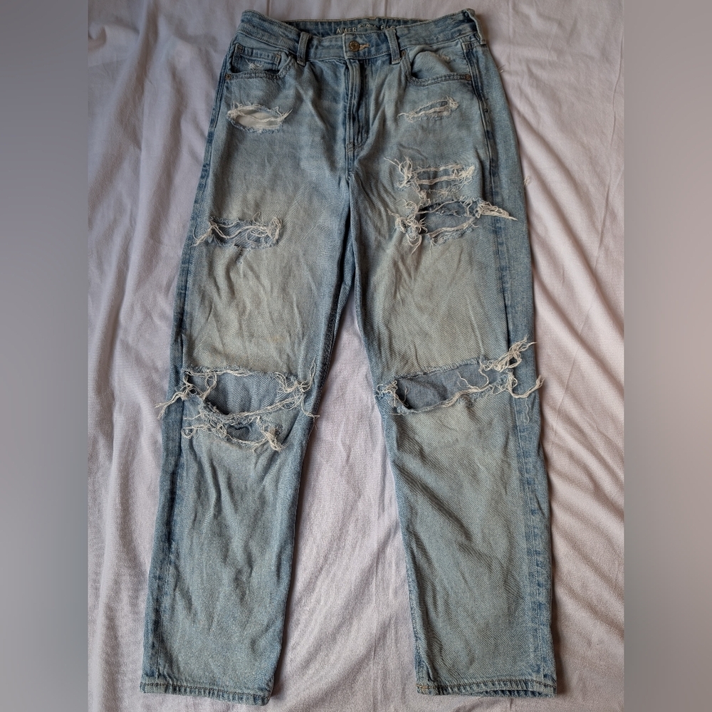 American Eagle Mom Straight Jean Size 8